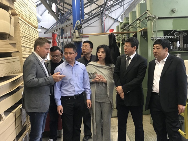 民建企业家会员赴德国考察1-1.jpg