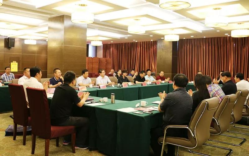 民建省委企业委员会召开2018年年会.jpg