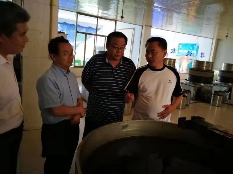 刘勇带队考察会员企业1.jpg