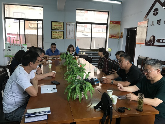 民建张家口市宣化区委召开第十一届十八次（扩大）会议-1.jpg