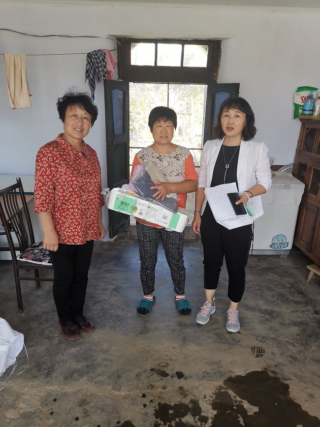 情满金秋爱心捐赠-1.jpg