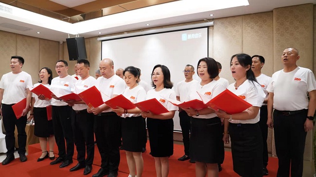 唱支红歌给党听——新华支部庆祝中国共产党建党100周年文艺座谈会 (1)-1.jpg