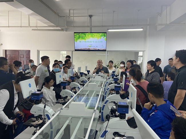 20230523民建市委河北农业大学支部“走进大学校园  感受现代农业”主题研学活动2.jpg