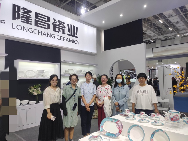 民建唐山市委机关同志开展参观学习活动.jpg