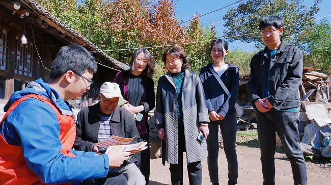 “双争有我，温暖童行”——民建北戴河总支开展重阳节慰问活动1 (3)-1.jpg