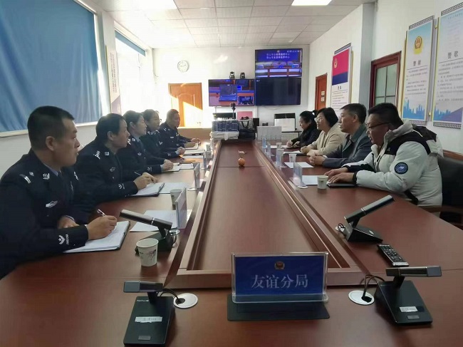 初冬送温情，慰问暖人心 (2).jpg