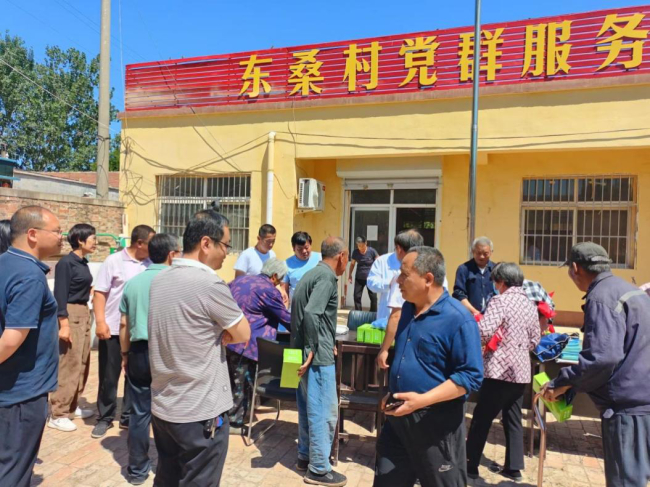 衡水民建市委联合衡水市计生协开展“百名中医进百村”活动2.jpg