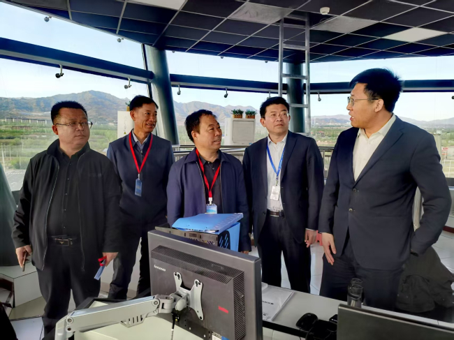 民建张家口市委到宁远机场调研 (3).jpg