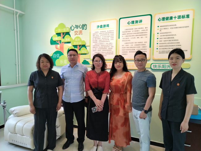 20250530民建保定市委满城支部赴莲池区法院少年法庭开展走访捐赠活动1 (2).jpg