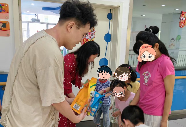 民建唐山市委路北区工委五支部联合河北保邦律师事务所开展福利院儿童慰问活动 (2)-1.jpg