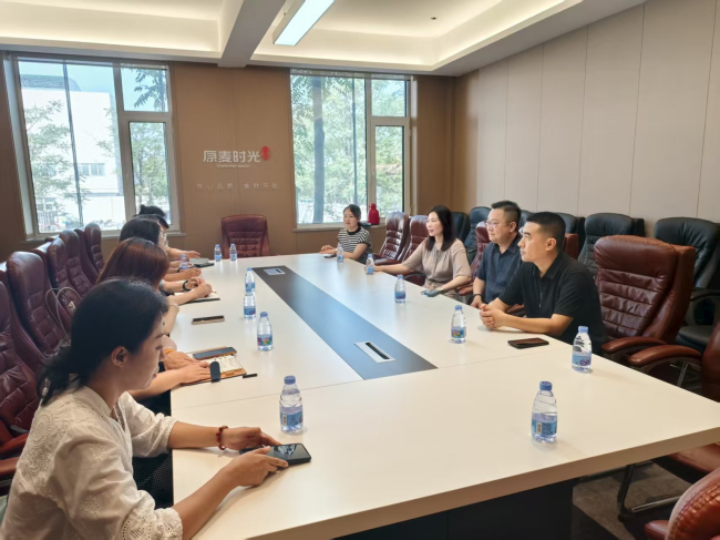 秦皇岛经开区民建牵线搭桥助力会员企业与高校搭建产学研合作平台(1) (2).jpg