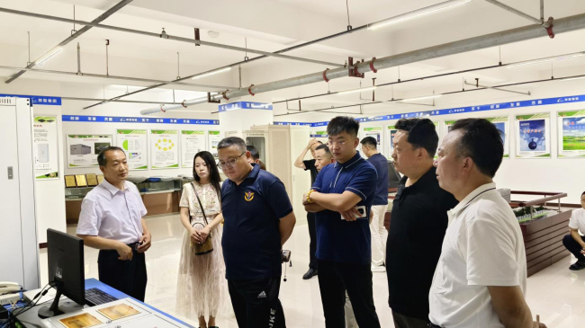 20250714民建保定市委新阶层一支部赴保定荣毅集团开展专题调研2.jpg