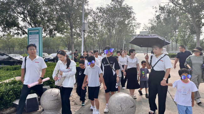 民建衡水市委第十一支部陪福利院孩子衡水湖研學(xué)7.222 (2).jpg