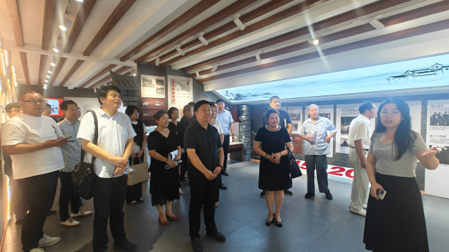 民建唐山市委路南区工委组织参观唐山民建会史馆 (3) (2).jpg