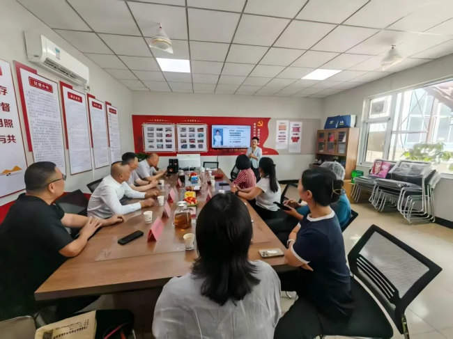 20250820民建保定市委新華支部聯合中匯人壽開展理財風險解讀活動 助力小微企業紓困發展 (2).jpg