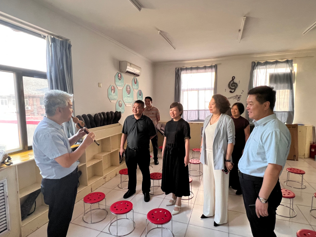裕华二支部举行“尊师重教强信念 凝心铸魂勇履职”教师节主题活动2 (2).jpg