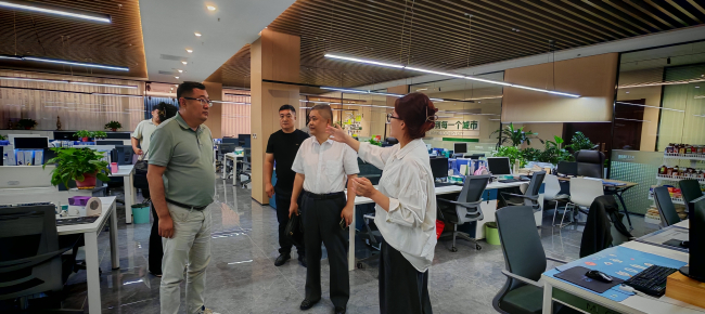 20250925民建保定市委三丰支部开展“灯塔行动” 赴大江控股集团开展专题调研3.jpg