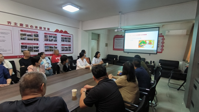 1民建承德市委医药卫生支部联合教科文卫体委员会、双桥支部举办“全国爱牙日”主题健康讲堂活动1 (2).jpg