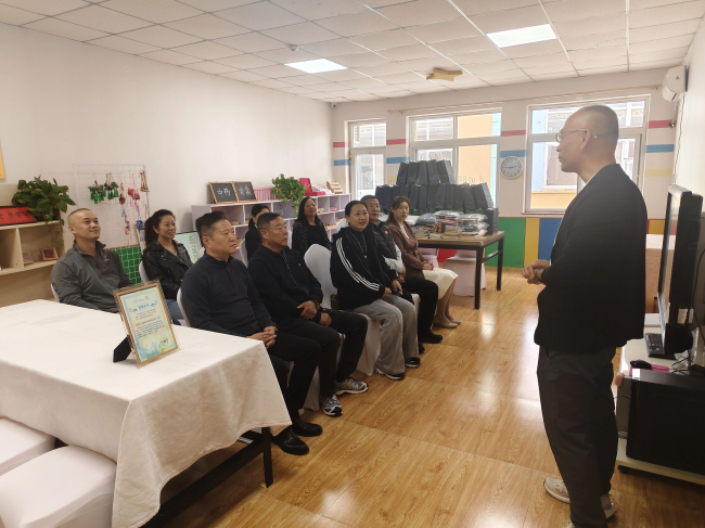 民建唐山市委路北区工委十一支部开展“呵护朝阳”系列活动 (3) (2).jpg