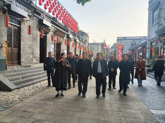 李海平带队就助力文旅产业高质量发展赴邯郸道历史文化街区考察调研1 (5) (3).jpg 李海平带队就助力文旅产业高质量发展赴邯郸道历史文化街区考察调研1 (5) (3).jpg