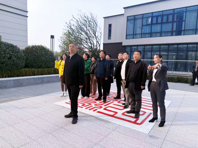 躬身笃行助安居——民建衡水市委赴会员企业开展房地产市场专题调研2 (2).jpg 躬身笃行助安居——民建衡水市委赴会员企业开展房地产市场专题调研2 (2).jpg